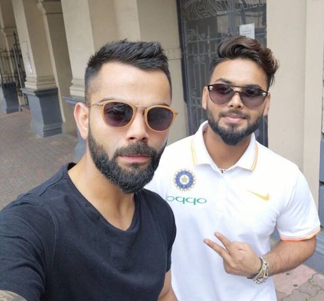 ખરેખર, વિરાટે ભારતીય ક્રિકેટના યુવા વિકેટકીપર, બેટ્સમેન રીષભ પંતની સાથે સેલ્ફી શેર કરી છે. પોતાની પૉસ્ટમાં તેને લખ્યુ- 'ઓસ્ટ્રેલિયામાં પાછા.... આગામી થોડાક અઠવાડિયા માટે આ 'ચેમ્પિયન'ની પુરેપુરા તૈયાર છીએ.
