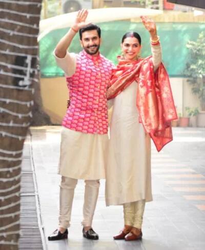 મુંબઈ: અભિનેત્રી દીપિકા પાદુકોણ અને અભિનેતા રણવીર સિંહના લગ્ન થઈ ગયા છે. હવે પરિવાર તેમના ભવ્ય રિસેપ્શનની તૈયારી કરવામાં વ્યસ્ત છે. બન્ને લગ્ન બાદ દીપિકાના પ્રભાદેવીના ઘરમાં રહેવાના હતા તેવા સમાચાર વાયરલ થયા હતા. 