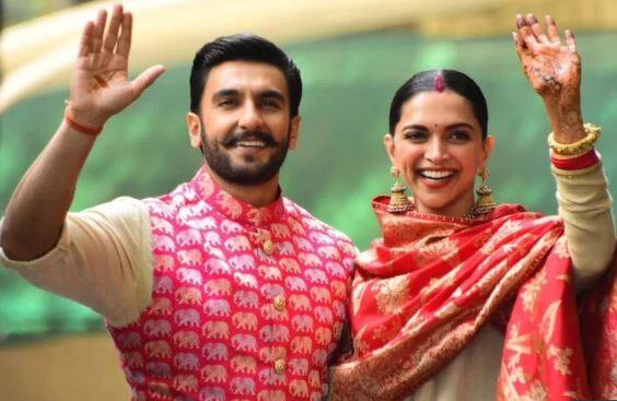 મુંબઈ: દીપિકા પાદુકોણ અને રણવીર સિંહનાં લગ્ન ઇટાલીનાં લેક કોમોમાં કોંકણી અને સિંધી રીતિ-રિવાજ પ્રમાણે કરવામાં આવ્યા હતા. લગ્ન બાદ આ કપલ મુંબઈ પરત ફર્યું છે, પરંતુ લગ્નની ખુશીઓ વચ્ચે રણવીર માટે મુશ્કેલી ઉભી થઈ ગઈ છે. રણવીર-દીપિકાની 15 નવેમ્બરનાં રોજ થયેલી આનંદ કારજની વિધિને લઇને ઇટાલીની સિખ સંસ્થાએ વાંધો ઉઠાવ્યો છે.