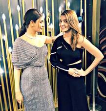 મેડમ તુસાદમાં લાગ્યું અનુષ્કાનું પૂતળું, પોતાના હાથથી સેલ્ફી લેતી હોવાનો કરાવશે આભાસ