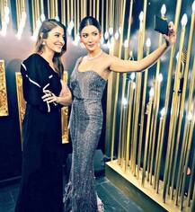 મેડમ તુસાદમાં લાગ્યું અનુષ્કાનું પૂતળું, પોતાના હાથથી સેલ્ફી લેતી હોવાનો કરાવશે આભાસ