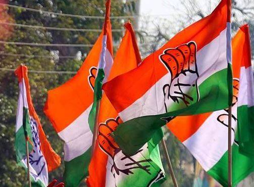 અમદાવાદ: પ્રદેશ કોંગ્રેસના 260 હોદ્દેદારોના જમ્બા માળખાની જાહેરાત કરવામાં આવ્યા બાદ કોંગ્રેસ દ્વારા લોકસભા ઈન્ચાર્જની નિમણૂક કરવામાં આવે છે. 26 લોકસભા બેઠક માટે ઈન્ચાર્જની નિમણૂકમાં મોટાપાયે ફેરફાર કરવામાં આવ્યો છે. જેમાં 6 ધારાસભ્યો અને એક સાંસદને જવાબદારી સોંપવામાં આવી છે.