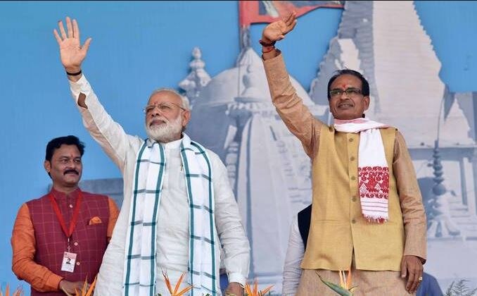 સિંધિયાએ કહ્યું કે, અહીંયા સ્માર્ટ સિટીની જાહેરાત કરવામાં આવી. મુંગાવલીમાં ચૂંટણી વખતે સ્માર્ટ સિટીની જાહેરાત થઈ. મૈહરને જિલ્લો બનાવીશું પરંતુ તારીખ નહીં જણાવીએ. જે રામ મંદિર સાથે કર્યું તે મૈહર માતા સાથે પણ કરી દીધું. ભાજપને શ્રાપ લાગશે.