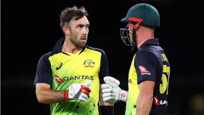  પ્રથમ ટી20માં મેક્સવેલે વિસ્ફોટક બેટિંગ કરતાં 24 બૉલમાં 4 છગ્ગા સાથે 46 રન ફટકાર્યા છે, જ્યારે બીજા છેડે માર્કસ ટોઇનીસ છે, તેને પણ 19 બૉલમાં 1 છગ્ગો અને 3 છગ્ગા સાથે 33 રન બનાવ્યા છે.