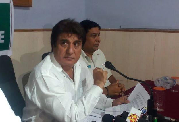 લખનઉઃ પોલિંગ બૂથમાં ઘૂસીને મતદાન અધિકારી સાથે મારપીટ કરવાના કેસમાં કોર્ટમાં હાજર રહેવા ન બદલ સ્પેશિયલ કોર્ટે (એમપીએમએલએ) ઉત્તર પ્રદેશ કોંગ્રેસના પ્રદેશ અધ્યક્ષ અને અભિનેતા રાજબબ્બર સામે ધરપકડ વોરંટ જાહેર કર્યું છે. કેસની આગામી સુનાવણી 7 જાન્યુઆરી, 2019ના રોજ થશે.