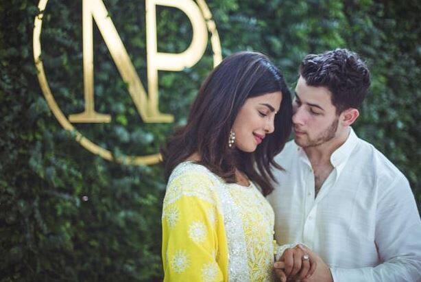 થોડા મહિના પહેલા પ્રિયંકા-નિકની સગાઈ થઈ હતી. આ ઉપરાંત અમેરિકામાં તાજેતરમાં જ પ્રિયંકાની પ્રી વેડિંગ પાર્ટી યોજાઈ હતી.