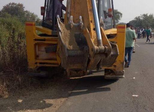  ઘટના સ્થળે પહોંચેલી પોલીસે રાહત-બચાવ કાર્ય શરૂ કરી ઘણા ઘાયલ બાળકોને એમ્બુલન્સ મારફતે હોસ્પિટલ ખસેડ્યા હતા. મૃતકોને બહાર કાઢીને પોસ્ટમોર્ટમ માટે હોસ્પિટલ મોકલી આપ્યા હતા.