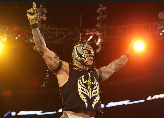 રેન્ડી સિવાય મહિલા રેસલર ચાર્લોટ ફ્લેયર અને ડેનિયલ બ્રાયન પર પણ નિયમો તોડવાના આરોપમાં આ દંડ લાગી ચુક્યો છે. 