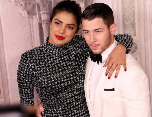 આ કપલે હજી સુધી લગ્નની તારીખને લઈને કોઈ ખુલાસો નથી કર્યો, પરંતુ મીડિયા રિપોર્ટ્સ મુજબ લગ્ન 2 ડિસેમ્બરે યોજાશે. નિક-પ્રિયંકાના લગ્ન જોધપુરના ઉમ્મેદ ભવનમાં થશે. લગ્ન હિંદુ અને ક્રિશ્ચિયન રીતિ-રિવાજ મુજબ થશે. 