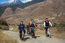 સલમાન ખાને કેન્દ્રીય મંત્રી સાથે ચલાવી 10 કિલોમીટર સુધી સાઈકલ, તસવીર થઈ વાયરલ