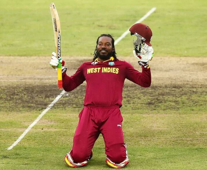 વેસ્ટ ઈન્ડિઝનો ક્રિસ ગેલ 52 ઈનિંગમાં 103 સિક્સ ફટકારીને પ્રથમ નંબર પર છે. ન્યૂઝીલેન્ડનો માર્ટિન ગુપ્ટિલ 73 ઈનિંગમાં 103 સિક્સ મારીને બીજા નંબર પર છે. 