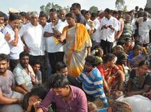 કર્ણાટકઃ માંડ્યામાં બસ કેનાલમાં પડતાં 30 લોકોનાં મોત, મૃતકોના પરિવારજનોને 5 લાખની સહાય