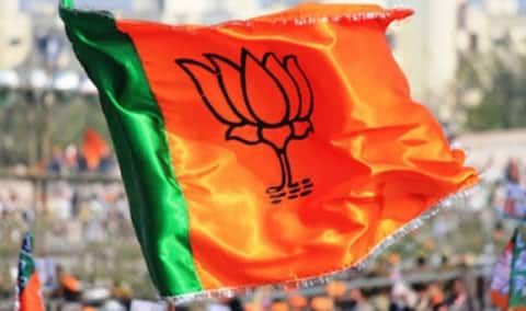 ગુજરાત ભાજપના પૂર્વ MLAની દુષ્કર્મ કેસમાં દિલ્હીમાં થઈ ધરપકડ, જાણો વિગત ગુજરાત ભાજપના પૂર્વ MLAની દુષ્કર્મ કેસમાં દિલ્હીમાં થઈ ધરપકડ, જાણો વિગત