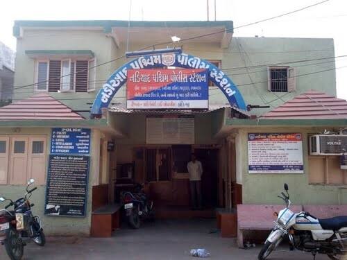 એલસીબીને બાતમી મળી હતી તેના આધાર પર દરોડો પાડ્યો હતો. 33 નબીરાઓ નડિયાદ શહેરના અને શ્રીમંત ઘરના હોવાનું જાણવા મળ્યું છે.