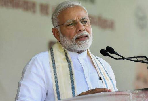 નવી દિલ્હી: રાજસ્થાન ચૂંટણીમાં કૉંગ્રેસના નેતાઓના નિવેદન પાર્ટી માટે માથાનો દુખાવો બની ગયા છે. હાલમાં સીપી જોશી દ્વારા આપવામાં આવેલા નિવેદન પર વિવાદ શાંત નથી થયો ત્યાં હવે કૉંગ્રેસના નેતા અને પૂર્વ કેંદ્રીય મંત્રી વિલાસરાવ મુત્તેમવારે પીએમ મોદીને લઈને વિવાદિત નિવેદન આપ્યું છે.