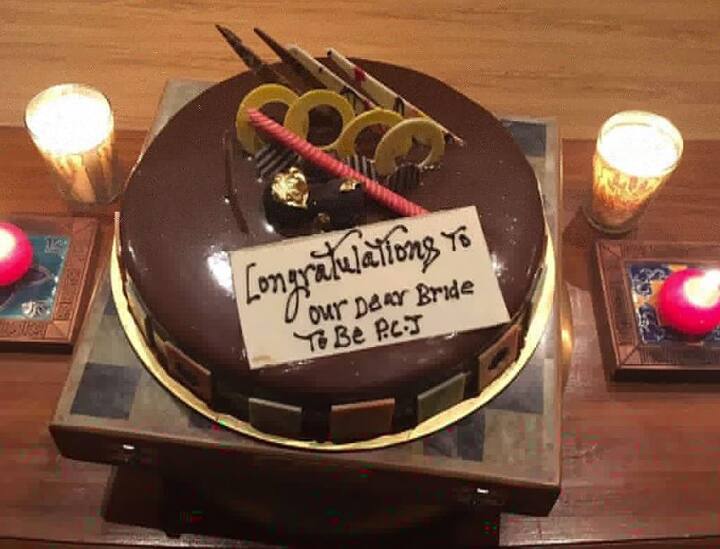 કેક પર લખેલા આ નામ બાદ એવી અટકળો થઈ રહી છે કે લગ્ન બાદ પ્રિયંકા તેના નામમાં જોનસ ઉમેરી શકે છે.