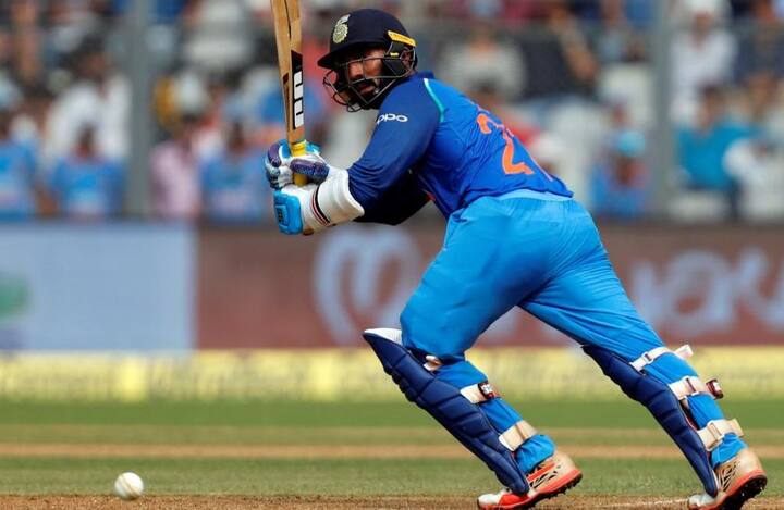 દિનેશ કાર્તિકઃ ભારતે 108 રન પર ચોથી વિકેટ ગુમાવ્યા બાદ દિનેશ કાર્તિક કેપ્ટન કોહલી સાથે જોડાયો હતો. જો તે પણ ઝડપથી આઉટ થઈ ગયો હોત તો ભારત માટે મેચ જીતવી મુશ્કેલ બની જાત. કાર્તિક 18 બોલમાં 22 રન બનાવી નોટ આઉટ રહ્યો હતો.