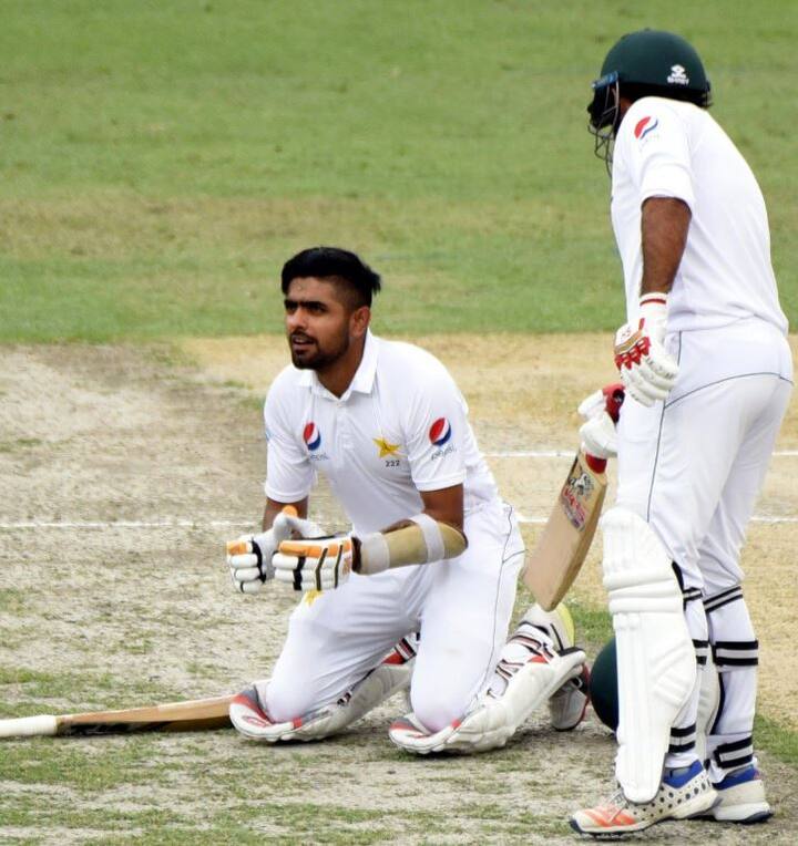 બાબર આઝમે 2018માં ટેસ્ટ ક્રિકેટની 10 ઈનિંગમાં 67.71ની સરેરાશથી રન બનાવ્યા છે. જેમાં 1 સદી અને 5 અડધી સદી સામેલ છે. જ્યારે વિરાટ કોહલીએ 59.05ની સરેરાશથી 1063 રન નોંધાવ્યા છે. આ ઉપરાંત બાબર ચાલુ વર્ષે 400થી વધારે રન બનાવનારો ખેલાડી પણ બની ગયો છે.