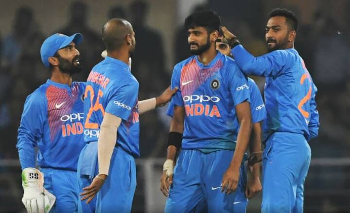 નવી દિલ્હીઃ ભારતના ડાબોડી સ્પિનર કુલદીપ યાદવ અને કૃણાલ પંડ્યાએ T20 રેન્કિંગમાં મોટી છલાંગ લગાવી છે. કુલદીપ યાદવ ICC T20 રેન્કિંગમાં બોલર્સના લિસ્ટમાં પ્રથમ વખત ટોપ 5માં સામેલ થયો છે. જ્યારે કૃણાલ પંડ્યાના રેન્કિંગમાં પણ હનુમાન કુદકો જોવા મળ્યો છે.