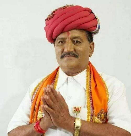 રાજકોટ: જસદણ વિધાનસભા બેઠકની પેટાચૂંટણી પહેલાં પૂર્વ ધારાસભ્ય લાલજી મેરે ભાજપમાંથી રાજીનામું આપી દીધું હતું. તેઓ બુધવાર એટલે 28મી તારીખે કોંગ્રેસમાં જોડાશે. લાલજી મેર કોળી સમાજના આગેવાન છે તેથી તેમના જવાથી ભાજપને ફટકો પડવાની સંભાવના લાગી રહી છે.