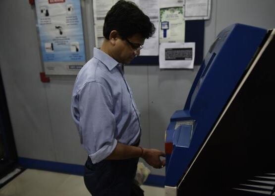 ભારતમાં આ સ્માર્ટ એટીએમ હાલ ટ્રાયલમાંથી પસાર થઈ રહ્યા છે. ટ્રાયલ પૂર્ણ થયા બાદ અનેક બેંકોની બ્રાંચમાં આવા સ્માર્ટ એટીએમ નજરે પડશે.