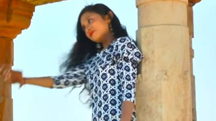 અમદાવાદ આવ્યા બાદ ફોન કરીને આ પૈસાદાર લોકોને ડાંસ શો જોવા માટે આમંત્રણ આપતી હતી. એ પછી તેમને એકાંત સ્થળે લઈ જઈને તેમનો વીડિયો ઉતારીને ધમકી આપી લૂંટ કરી લેતી હતી. સંજના તેના બે સાથીઓની મદદથી મળવા આવેલા યુવકોનાં કપડાં કાઢીને નગ્ન કરી દેતી અને પછી વીડિયો બનાવતી.