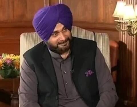 Punjab Congress crisis: రాజీనామాపై వెనక్కి తగ్గిన సిద్ధూ..! మళ్లీ పీసీసీ చీఫ్ పదవి తీసుకుంటారా? Punjab Congress crisis: రాజీనామాపై వెనక్కి తగ్గిన సిద్ధూ..! మళ్లీ పీసీసీ చీఫ్ పదవి తీసుకుంటారా?