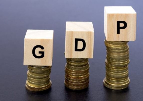 India GDP growth rate can slip to eight point two in Financial Year 2022 says CRISIL क्रेडिट रेटिंग एजेंसी क्रिसिल ने कहा-  वित्तीय वर्ष 2022 में भारत की वृद्धि दर 8.2% तक रह सकती है सीमित