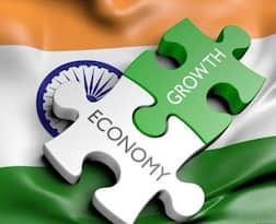 Economic Survey 2021-22: बैंकिंग सिस्टम में पर्याप्त लिक्विडिटी से लेकर ग्लोबल सप्लाई चेन में कम बाधा, जानें आर्थिक सर्वे की बड़ी बातें