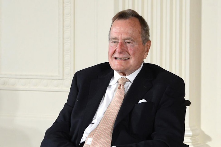 Former President George HW Bush dead at age 94 અમેરિકાના પૂર્વ રાષ્ટ્રપતિ જ્યોર્જ HW બુશનું 94 વર્ષની વયે નિધન