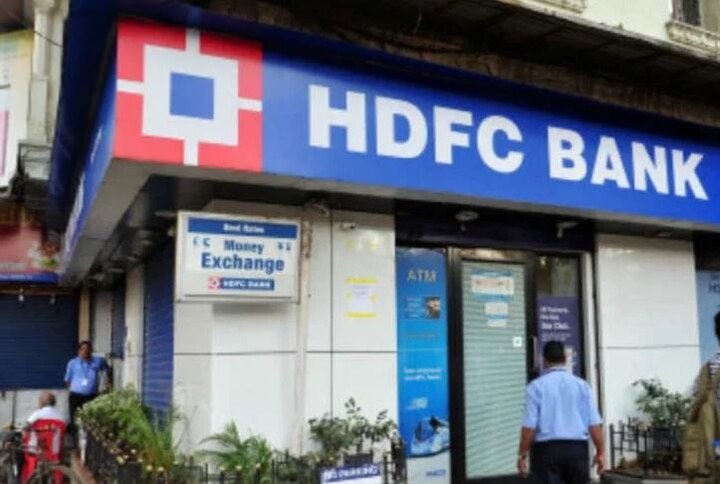 HDFC Credit Card: HDFC Bank issues 4 lakh new credit card in one month after lifting of ban by RBI HDFC Credit Card: RBI का बैन हटने के बाद  HDFC बैंक ने एक महीने में बनाए रिकॉर्ड 4 लाख नए क्रेडिट कार्ड कस्टमर