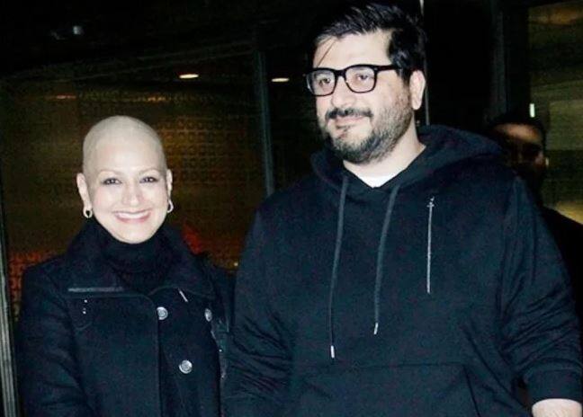 મુંબઈ આવતા પહેલા સોનાલીએ એક પોસ્ટ કરી જાણકારી આપી હતી. સોનાલીને ભારત પરત ફરતા કેવુ લાગી રહ્યુ છે તેની ભાવનાત્મક રજૂઆત કરી હતી. તેણે લખ્યુ છે કે હું ત્યા પરત ફરી રહી છુ જ્યા મારૂ દિલ છે. આ એક એવી લાગણી છે જેને શેર કરતા ખુશી થાય છે. આ વાતને હુ શબ્દોમાં ન વર્ણવી શકુ. પરિવાર અને મિત્રો વચ્ચે આવવાથી ખુશી અનુભવુ છુ.