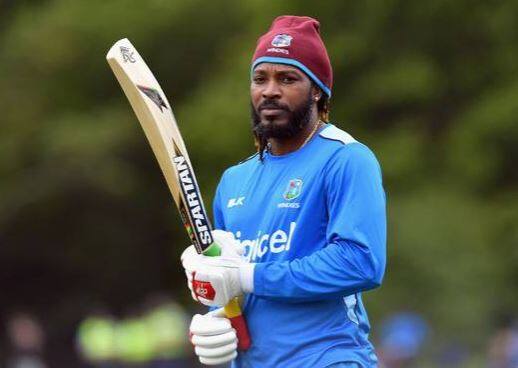 ફેયરફૈક્સ મીડિયાએ 2016માં સનસનીખેજ અહેવાલમાં ગેલ પર આરોપ લગાવ્યો હતો. ફેયરફૈક્સ મીડિયા સિડની મોર્નિંગ હેરાલ્ડ અને ધ એઝનું પ્રકાશન કરે છે. તેણે આરોપ લગાવ્યો કે, સિડનીમાં 2015માં ડ્રેસિંગ રૂમમાં ગેલે મહિલા સાથે આવુ વર્તન કર્યું હતું. ગેલે તે આરોપોનું ખંડન કરતા કહ્યું હતું કે, પત્રકારોએ તેને બરબાદ કરવા માટે આ બધુ કર્યું છે.