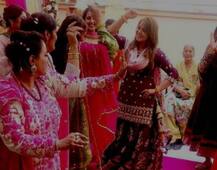 કપિલ શર્માના લગ્નની તૈયારીઓ શરૂ, ગર્લફ્રેન્ડ ગિન્નીના ઘરે યોજાઈ બેંગલ સેરેમની, જુઓ તસવીરો