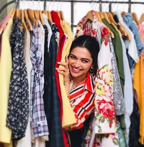 હાલ રણવીર સિમ્બાની સાથે સાથે જોયા અખ્તરની ગલી બોય અને 83માં નજરે પડશે. જ્યારે દીપિકા મેઘના ગુલઝારની મહિલા પ્રધાન ફિલ્મનું શૂટિંગ શરૂ કરવાની છે.