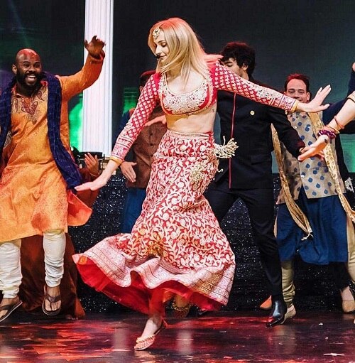 પ્રિયંકા ચોપરાના દેવર જો જોનાસની મંગેતર સૌફી ટર્નર અમેરિકાની ટીવી ઈન્ડસ્ટ્રીઝનો જાણીતો ચહેરો છે. 