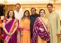 મુકેશ અંબાણીની પુત્રીની પ્રી-વેડિંગ પાર્ટી માટે આવ્યો 400 લક્ઝુરિયર્સ કારનો કાફલો, જાણો વિગત