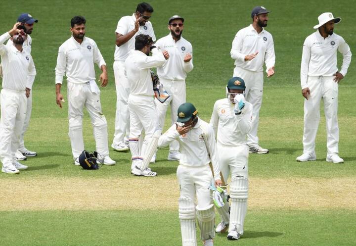 મેચના બીજા દિવસે ઓસ્ટ્રેલિયાની ટીમે ડિફેન્સિવ બેટિંગ કરીને 7 વિકેટના નુકસાન પર 191 રન બનાવ્યા હતા. જેને લઈ સચિને ટ્વિટ કર્યું કે, ‘મેં ક્યારેય ઓસ્ટ્રેલિયાની ટીમને આટલું સંરક્ષણાત્મક રમતી જોઈ નથી. ટીમ ઈન્ડિયાએ આ સ્થિતિનો ફાયદો ઉઠાવીને મેચ પરથી પકડ ઢીલી ન કરવી જોઈએ.’