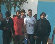 \'ગબ્બર ઇઝ બેક\': અલ્પેશ થયો જેલમાંથી મુક્ત, પરિવારને જોઇ થયો ભાવુક, હાર્દિક પહોંચ્યો સ્વાગત માટે