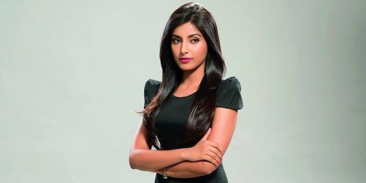 વેબ સીરીઝની દુનિયામાં હર્ષિતા એક પૉપ્યુલર ચહેરો બની ગઇ છે, તેની તાજેતરમાં જ રિલીઝ થયેલા મિર્ઝાપુર હાલમાં સ્ટ્રીમિંગ પર છે, તે એલએલટીબાલીજીની પંચબીટનું શૂટિંગ પણ કરી રહી છે. 