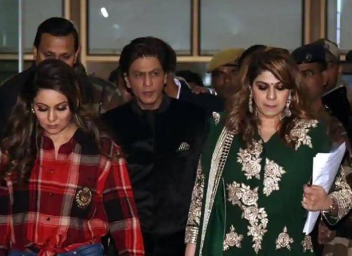 ઉદયપુરઃ દેશના સૌથી ધનિક વ્યક્તિ અને રિલાયન્સ ઈન્ડસ્ટ્રીઝના ચેરમેન મુકેશ અંબાણીની દીકરી ઈશાનું ઉદયપુરમાં પ્રી વેડિંગ ચાલી રહ્યું છે. જેમાં બોલીવુડ, રાજકારણ, બિઝનેસ વર્લ્ડની અનેક સેલિબ્રિટી સામેલ થઈ હતી. બોલીવુડના બાદશાહ ગણાતા શાહરૂખ ખાન શનિવારે સાંજે પત્ની ગૌરી ખાન સાથે ખાનગી ફ્લાઇટમાં ઉદયપુર આવી પહોંચ્યા હતા.