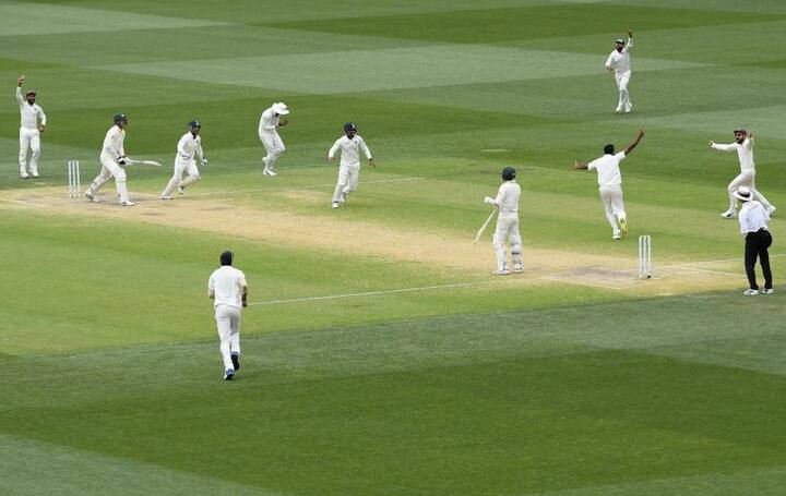 એડિલેડઃ ઓસ્ટ્રેલિયા સામેની 4 ટેસ્ટ મેચની સીરીઝની પ્રથમ ટેસ્ટમાં ભારતે શાનદાર જીત મેળવી હતી. ઘણા વર્ષો બાદ ભારતીય ટીમે વિદેશમાં શ્રેણીની પ્રથમ ટેસ્ટ મેચ જીતી હતી. એડિલેડમાં રમાયેલી પ્રથમ ટેસ્ટમાં ટીમ ઇન્ડિયાએ 31 રને વિજય મેળવ્યો હતો. ભારતની જીતમાં ચેતેશ્વર પૂજારાનો સૌથી મોટો રોલ રહ્યો હતો. પૂજારા ઉપરાંત આ પ્લેયર્સે પણ ટીમ ઈન્ડિયાની જીતમાં યોગદાન આપ્યું હતું.