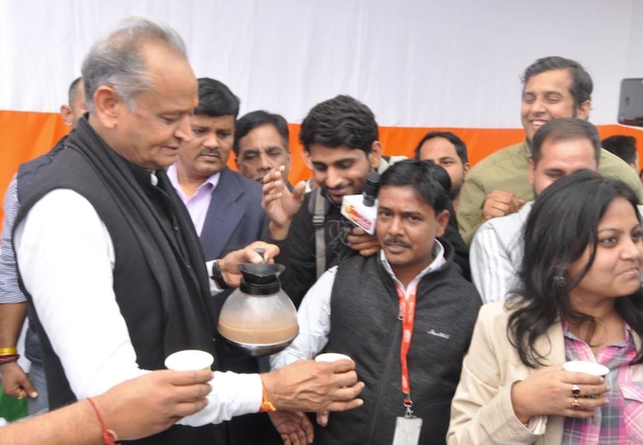 Coronavirus: One more state CM covid 19 positive Ashok Gehlot Tests Positive:  દેશના વધુ એક મુખ્યમંત્રી આવ્યા કોરોનાની ઝપેટમાં, પત્ની પણ છે સંક્રમિત