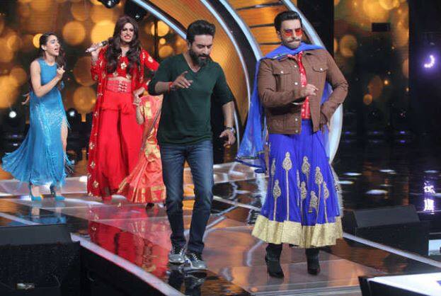 રણવીર સિંહ સાથે સારા અલી ખાન પણ હાજર રહી હતી.