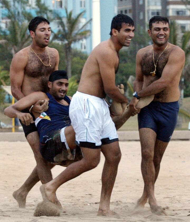  વર્ષ 2007ના ટી-20 વર્લ્ડકપ અને 2011ના વન-ડે વર્લ્ડકપ જીતવામાં યુવરાજસિંહે મહત્વની ભૂમિકા નિભાવી હતી. 2011ના વર્લ્ડકપમાં તેને સર્વશ્રેષ્ઠ ખેલાડી જાહેર કરાયો હતો. 2007ના વર્લ્ડકપમાં તેણે એક જ ઓવરમાં છ બોલમાં છ સિક્સ ફટકારી હતી જેને ભાગ્યે જ કોઇ ક્રિકેટ પ્રેમી ભૂલી શકે છે. 