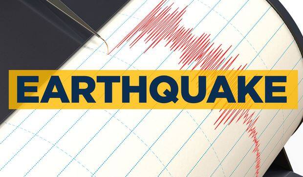 ઇન્ડિયન સિસ્મોલોજિકલ રિસર્ચ દ્વારા સ્ટેટ ઇમરજન્સી ઓપરેશન ગાંધીનગરને જે માહિતી આપવામાં આવી તે મુજબ શુક્રવારે રાત્રે 8.45 કલાકે ભૂકંપનો આંચકો આવ્યો હતો. જેની તીવ્રતા 3.5 હતી. સુરત ઉપરાંત નવસારી અને ભાવનગરના કેટલાક વિસ્તારોમાં પણ ભૂકંપના આંચકા આવ્યા હતા. ખાસ કરીને આ આંચકા દરિયાઈપટ્ટી વિસ્તારમાં આવ્યા હતા. 