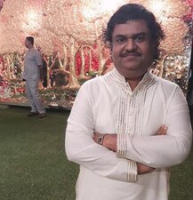 ઈશા અંબાણીના મેરેજમાં ઓસમાણ મીરે આપ્યું હતું જોરદાર પરફોર્મન્સ, તસવીર શેર કરી લખ્યું આમ, જાણો વિગત