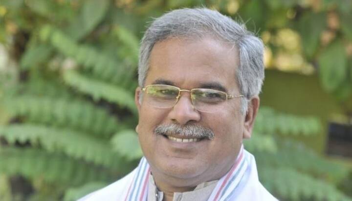  ટીએસ સિંહદેવના સમર્થકોએ પાર્ટીને ધમકી આપી છે કે જો તેમને મુખ્યમંત્રી નહીં બનાવવામાં આવે તો છત્તીસગઢમાં કૉંગ્રેસ એક પણ લોકસભા સીટ નહીં જીતે. જ્યારે બીજી બાજું રાયપુરમાં ભૂપેશ બઘેલના સમર્થકોએ પણ બઘેલને મુખ્યમંત્રી બનાવવાની નારેબાજી કરી.