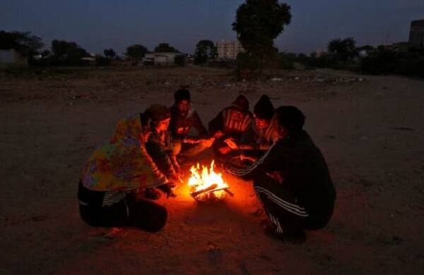 શનિવારે 11.2 ડિગ્રી સાથે અમદાવાદમાં સિઝનનું સૌથી ઓછું લઘુતમ તાપમાન નોંધાયું હતું. અફઘાનિસ્તારમાં વેસ્ટર્ન ડિસ્ટર્બન્સની સાથે બંગાળની ખાડીમાં અપર એર સાયક્લોનિક સરક્યુલેશન સર્જાયું છે જેના કારણે ઠંડા પવનનું જોર વધ્યું છે.