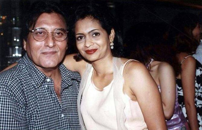 મુંબઈઃ દિવંગત અભિનેતા વિનોદ ખન્નાની પત્ની અને અક્ષય ખન્નાની માતા ગીતાજંલિ ખન્નાનું શનિવારે મોડી રાતે મહારાષ્ટ્રના રાયગઢ જિલ્લાના માંડવા પાસે આવેલા તેમના ફાર્મહાઉસમાં મોત થયું હતું. ગીતાજંલિના મોતનું કારણ જાણી શકાયું નથી. મળતી માહિતી મુજબ તેમની તબિયત શનિવાર બપોરથી જ ખરાબ હતી અને શ્વાસ લેવામાં તકલીફ પડતી હતી.